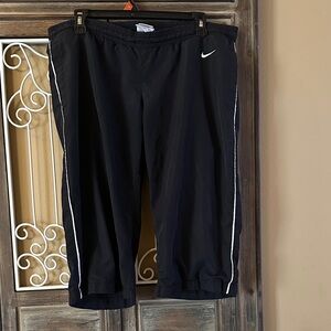 Nike Women’s Capris size Medium